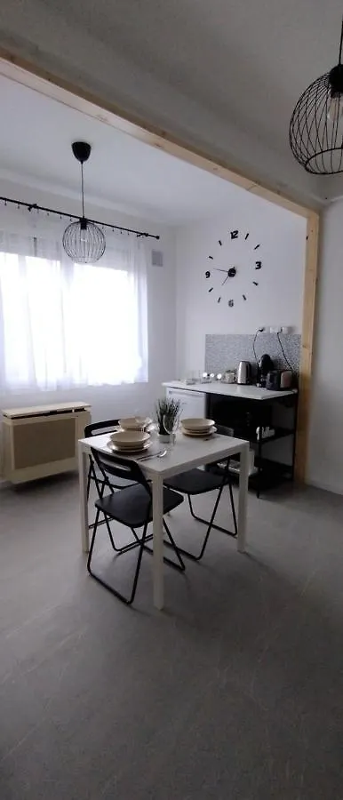Apartment Blue Moon Apartman Eger