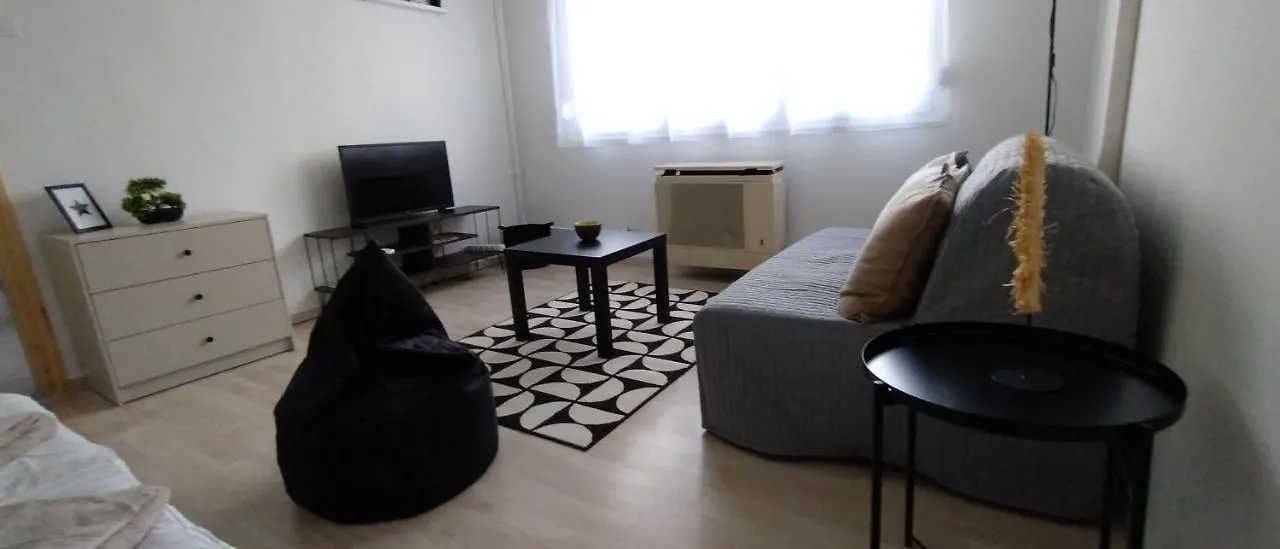 Blue Moon Apartman Eger Apartment